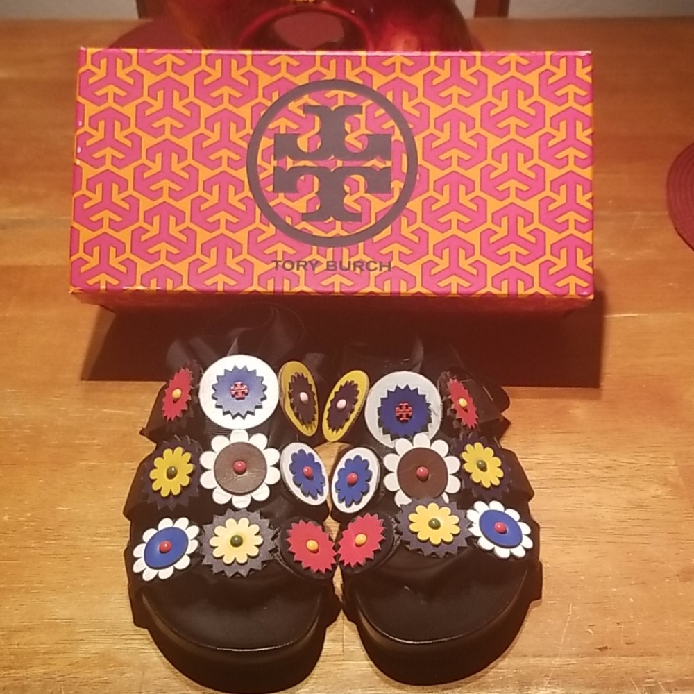 NEW Tory Burch sandals. Size 7.5